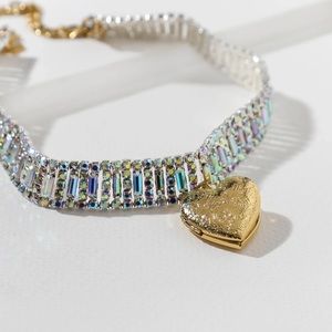 Vanessa Mooney the Brittany choker